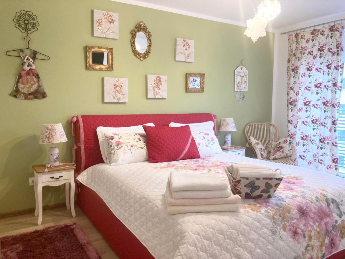 Sweet Garden Residence Брашов Экстерьер фото
