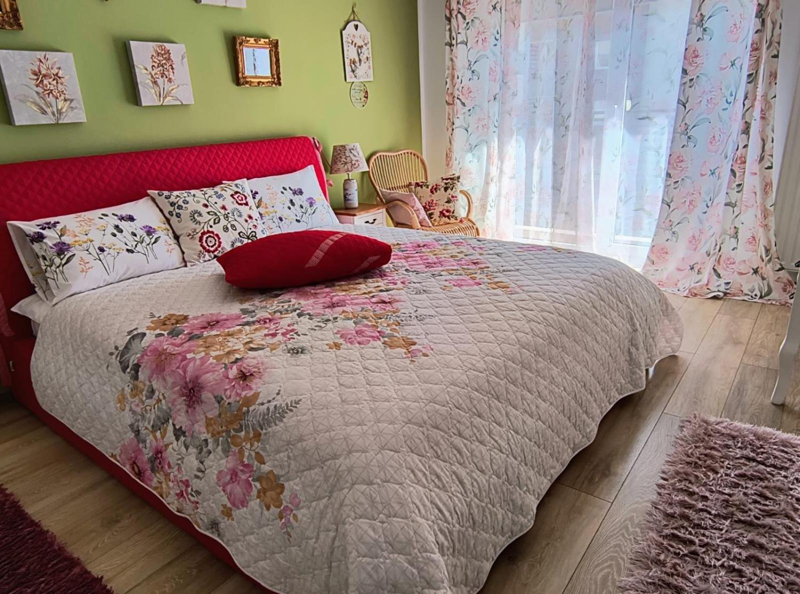 Sweet Garden Residence Брашов Экстерьер фото